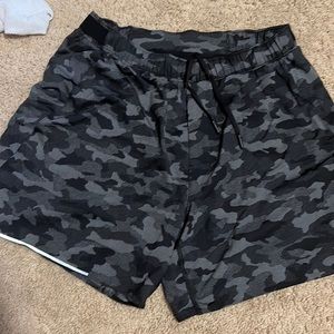 Mens lululemon 5” camo shorts